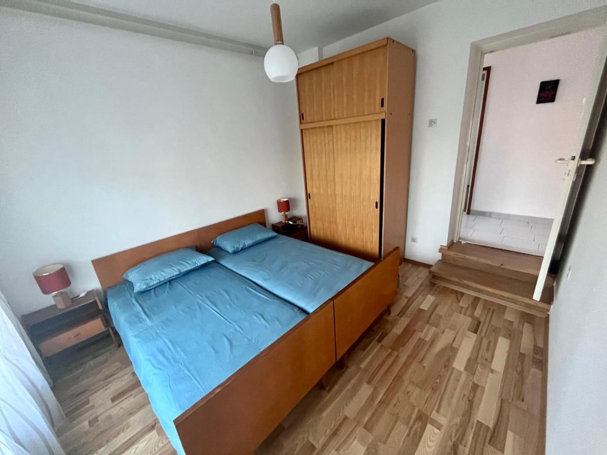 Apartment Franc Изола Екстериор снимка